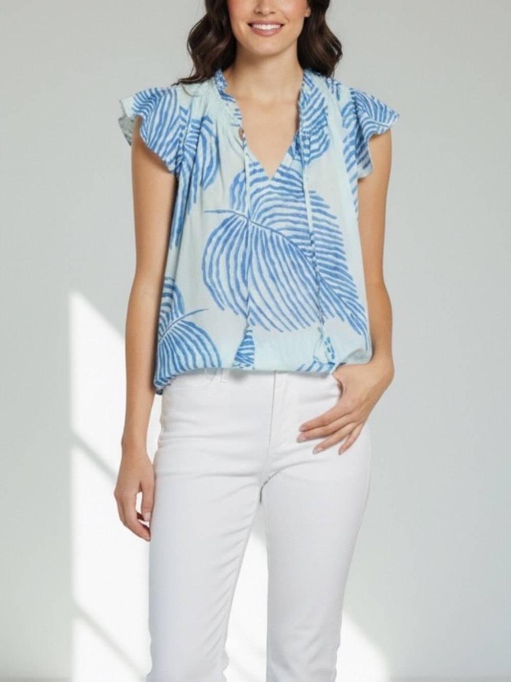 Vineyard Vines Blue Palm-Print Flutter Sleeve Blouse